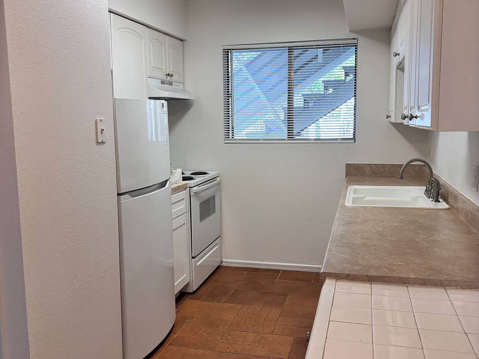 1 bed, 630 sqft, $1,200 — Photo 4