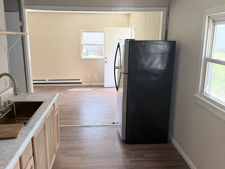 2440 Ulrich Ave — Photo 3