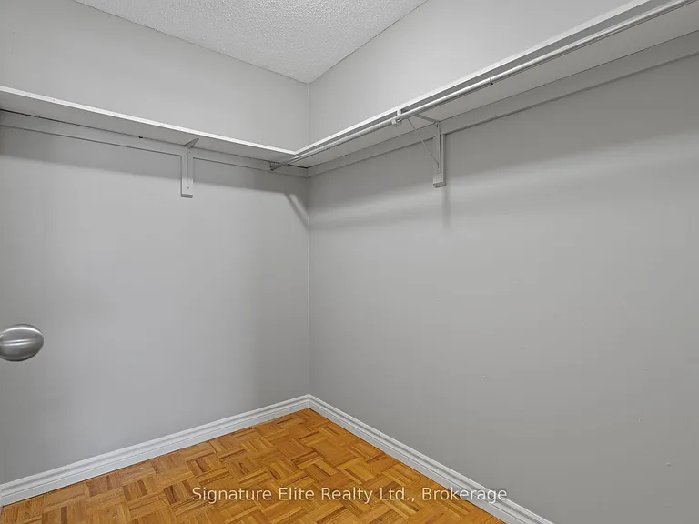 77 Lakeshore Rd W #4A — Photo 10