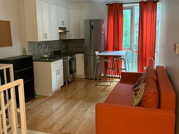 3rd image of 362 W 127th St #1B