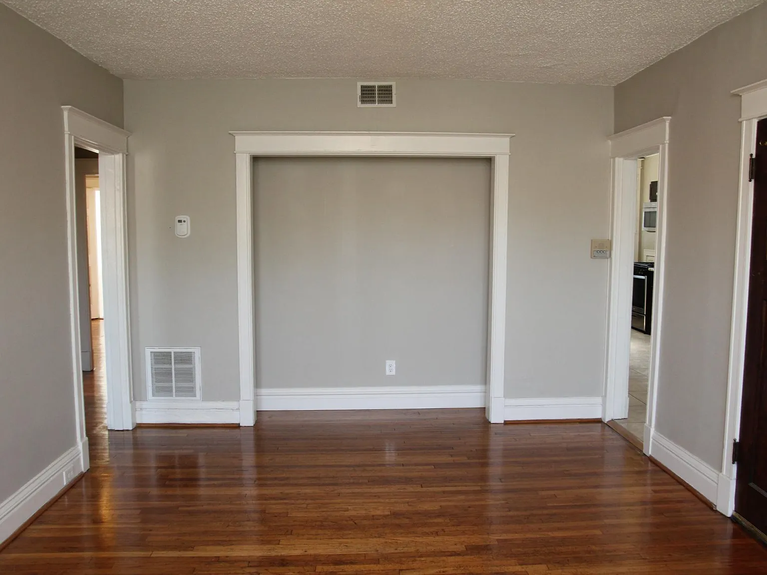 3 bed, 1450 sqft, $1,795 — Photo 3