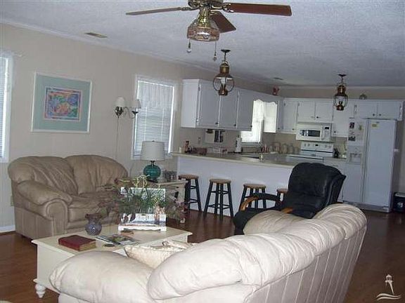 5th image of 2803 W Oak Island Dr