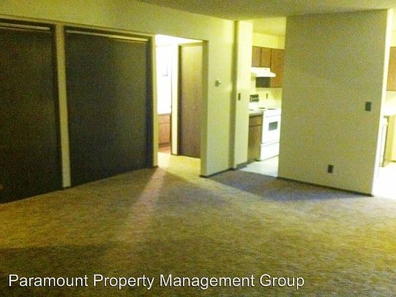 5th image of 211 Anoka Ave APT C