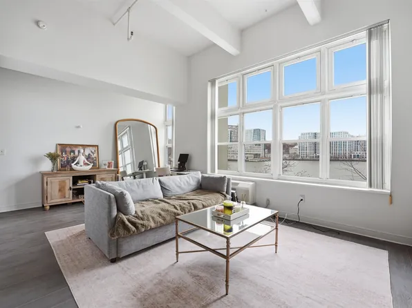 1500 Washington Street image 1 of 9