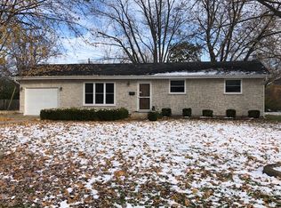 441 N Silverleaf Blvd, Carol Stream, IL 60188