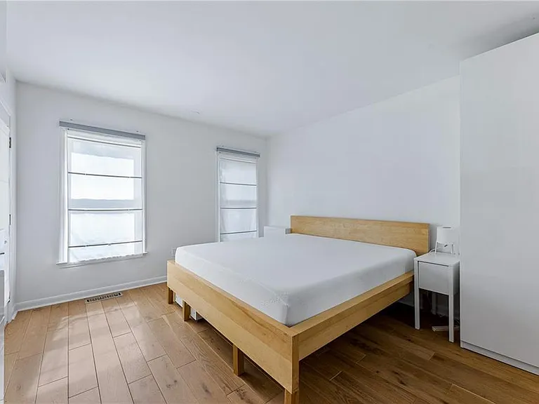 908 Lenox Hill Ct NE — Photo 11