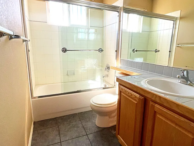 20600 E Dartmouth Dr — Photo 13
