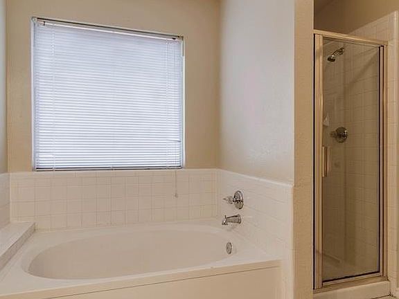 3rd image of 301 Alpine Dr