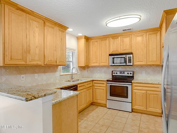 2nd image of 3434 BLANDING Boulevard #138