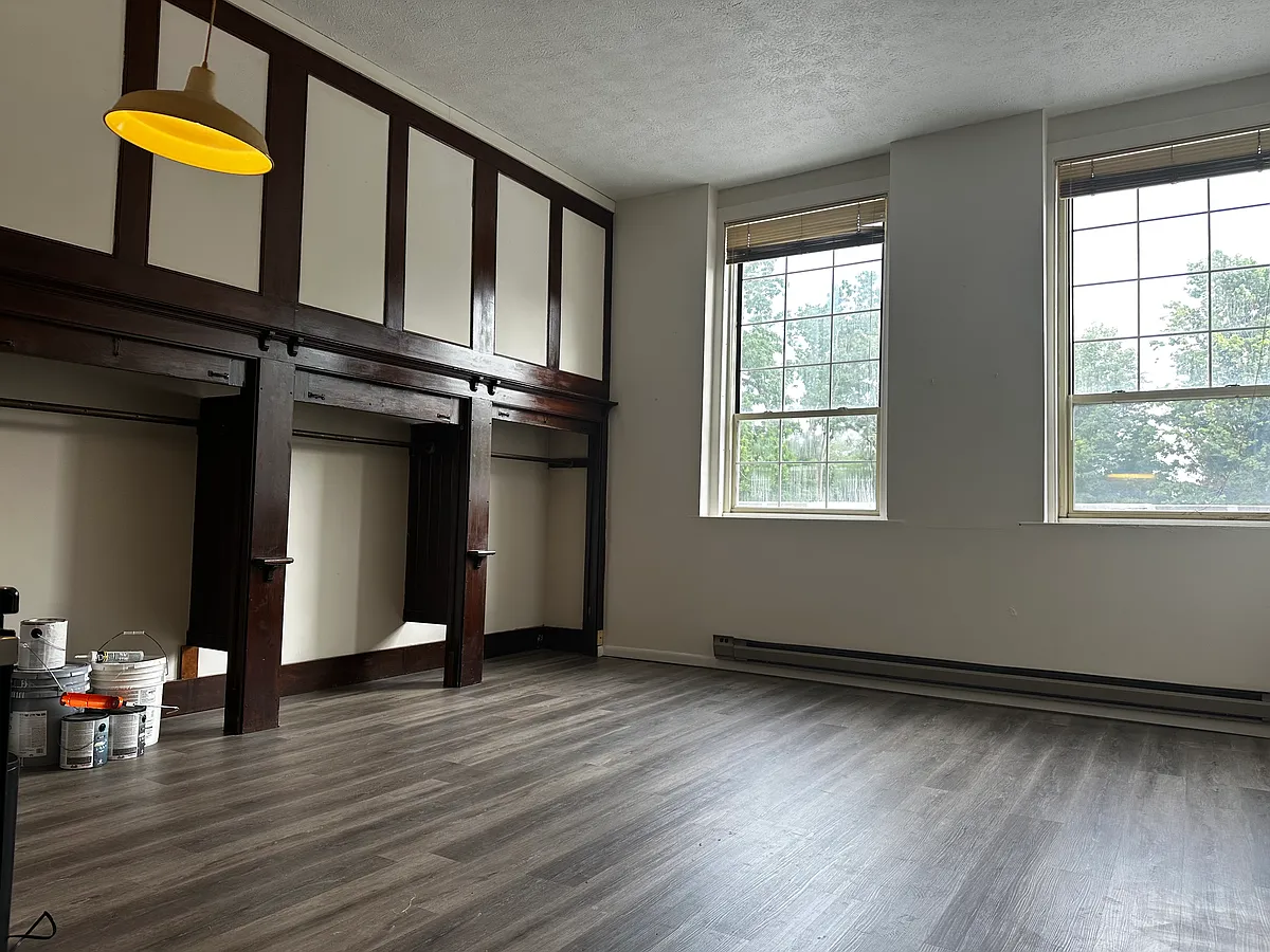 Building Photo - 42 Rochester St #5