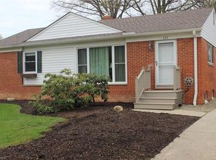 577 Bayfair Dr, Bay Village, OH