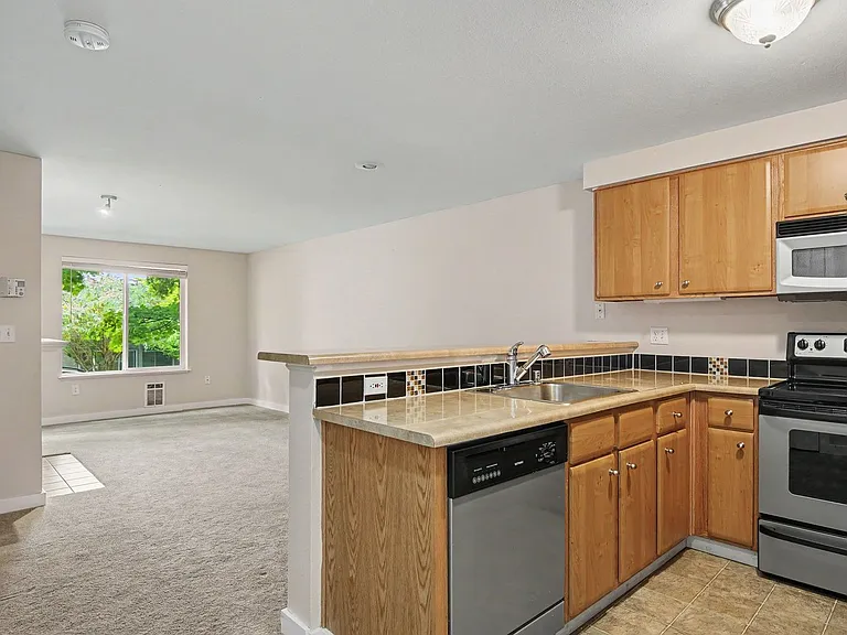 9200 Greenwood Ave N #107 — Photo 8