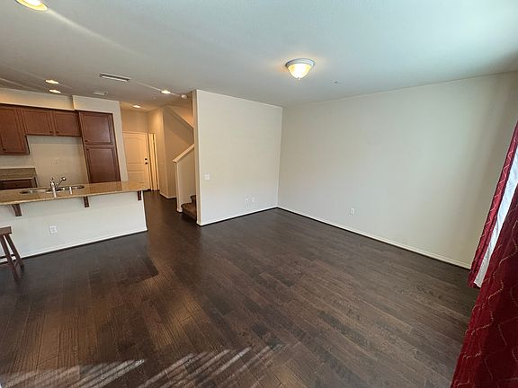 5th image of 1654 Heywood St Unit D