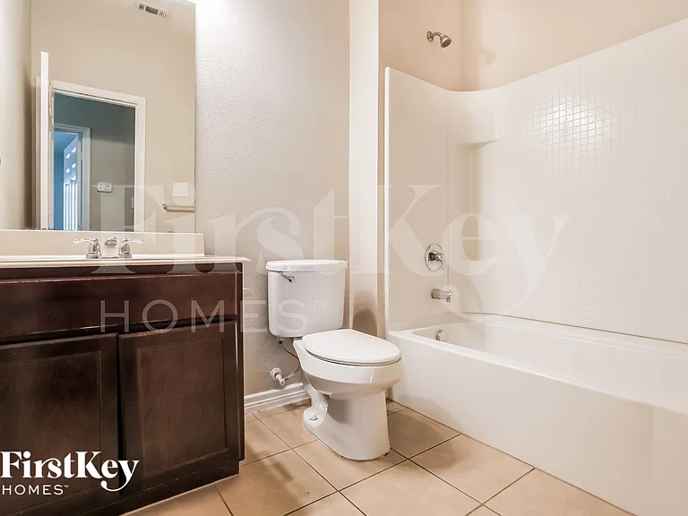 1417 Villa Paloma Blvd — Photo 14