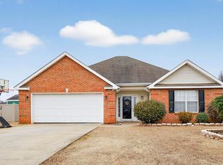 307 Carver Ct, Warner Robins, GA 31088