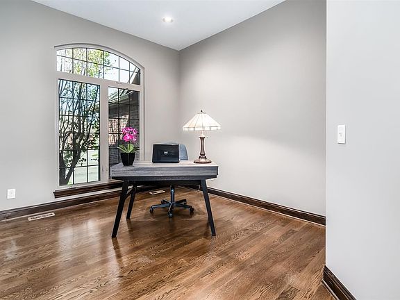 4th image of 3362 N Brush Creek Cir