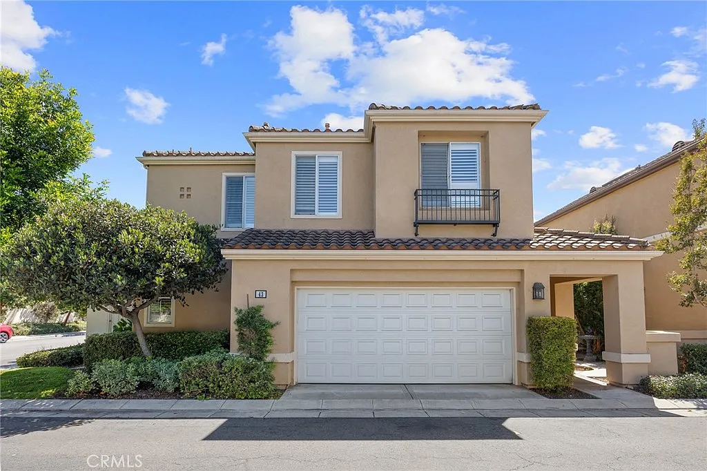 3 bed, 2.5 bath, 1706 sqft, $4,800 — Photo 1