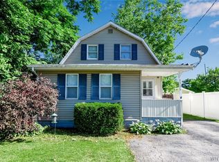 9526 Cayuga Dr, Niagara Falls, NY