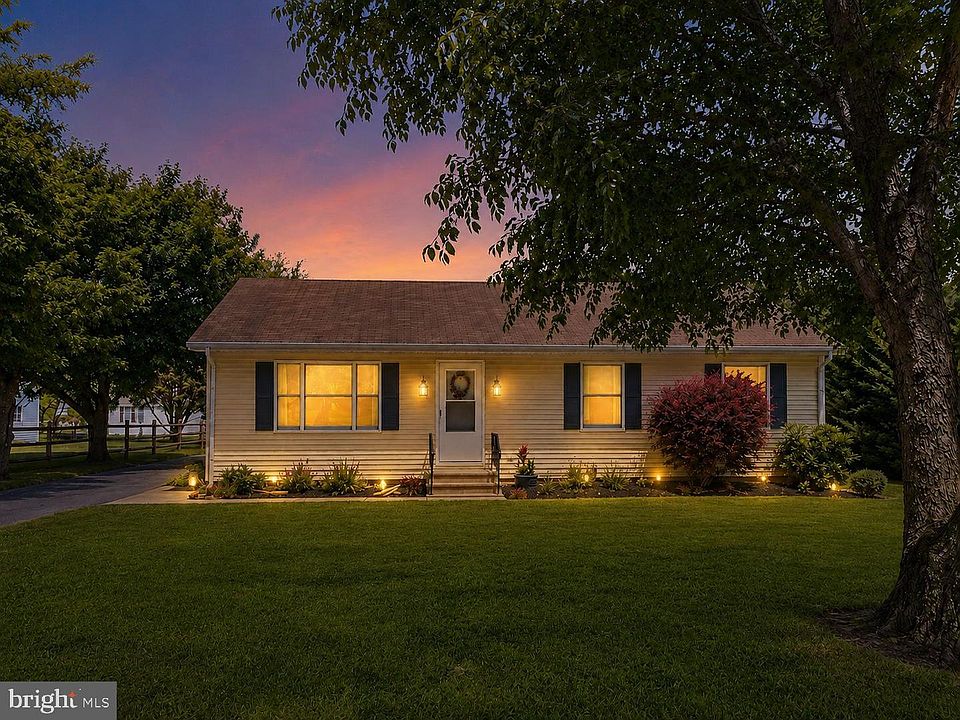 1st image of 21120 Green Ln