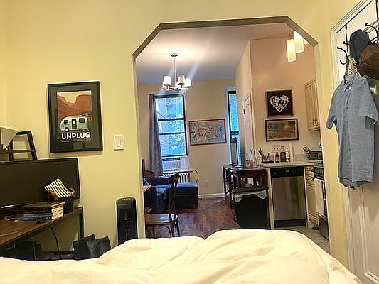 4th image of 414 E 78th St APT 1C