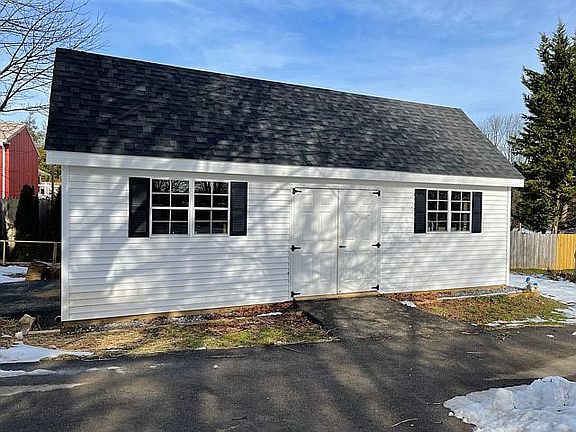 Amish built 12x30shed w/loft
