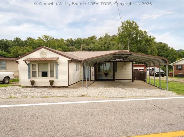 1530 Strawberry Rd, Saint Albans, WV 25177