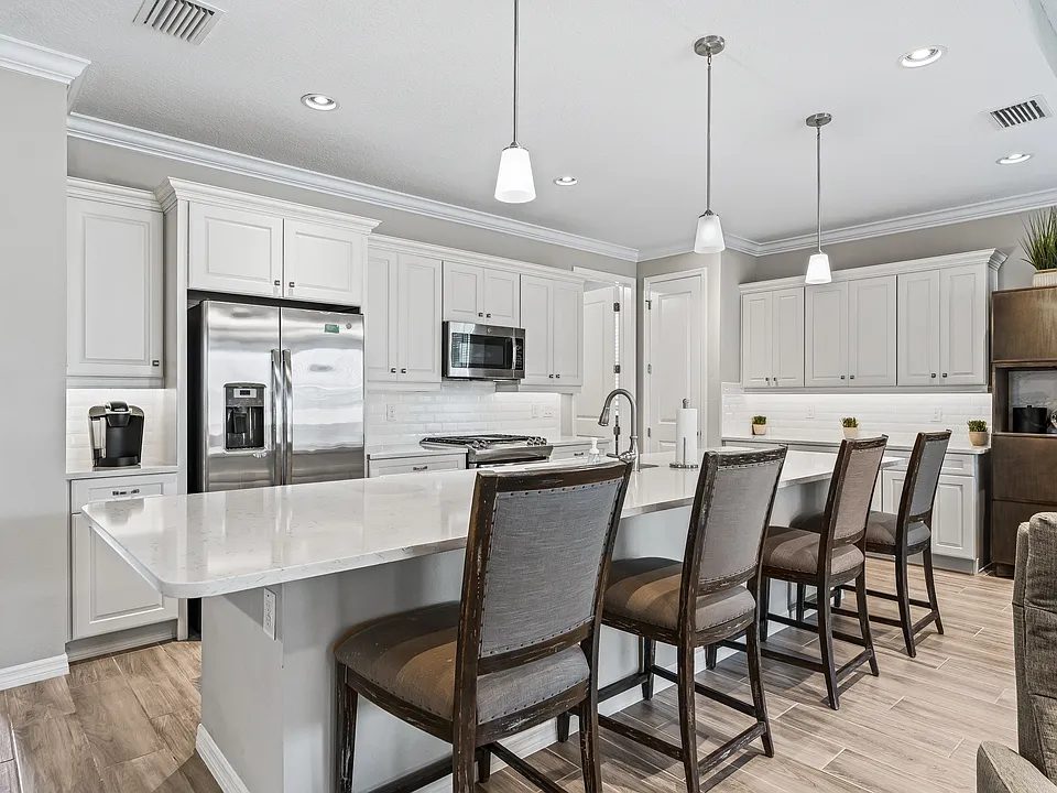 5555 NW 40th Pl