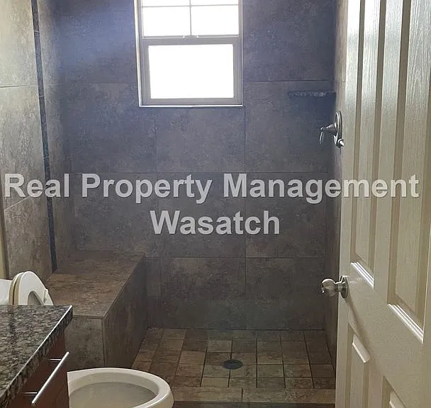 715 E Harrison Ave — Photo 8