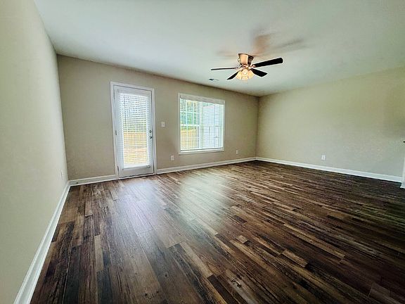 3rd image of 8115 King Rd