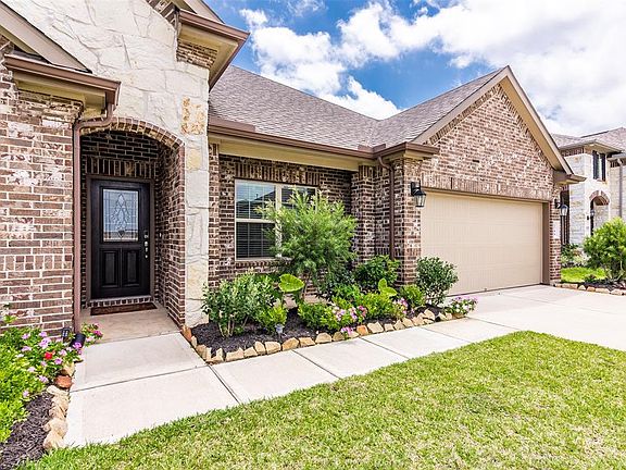 4th image of 2706 Topsail Dr
