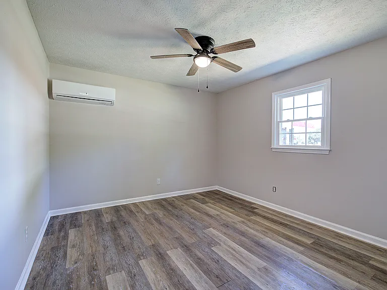 1 Briarwood Ln — Photo 16