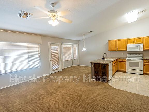 4th image of 1340 E Bellerive Dr Unit C