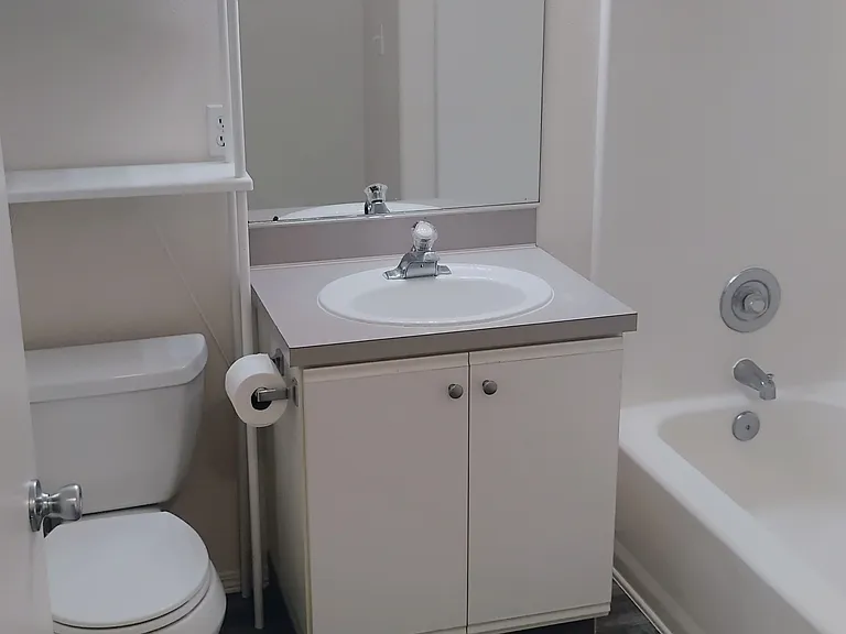 5523 University Way NE #403 — Photo 5