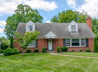 912 Beechwood Rd, Woodlawn Park, KY 40207