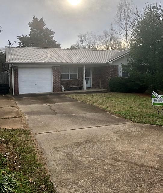 1st image of 5 Cedar Creek Ct