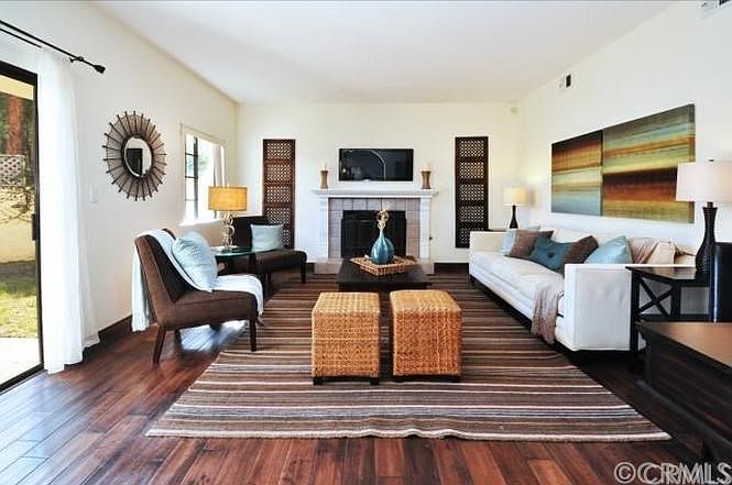 1st image of 2012 Manhattan Beach Blvd