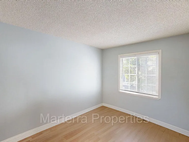 119 Morristown Ln — Photo 17