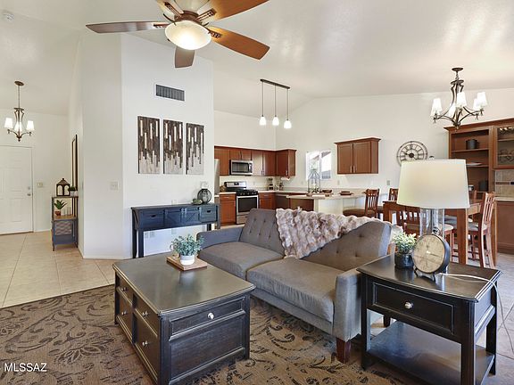 5th image of 8035 S Queen Creek Dr