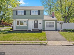 323 Edgewood Ave, Lansdale, PA 19446