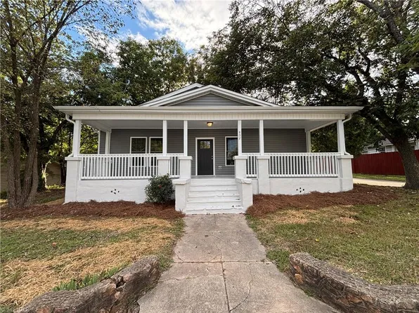 802 Montgomery St, Reidsville, NC 27320