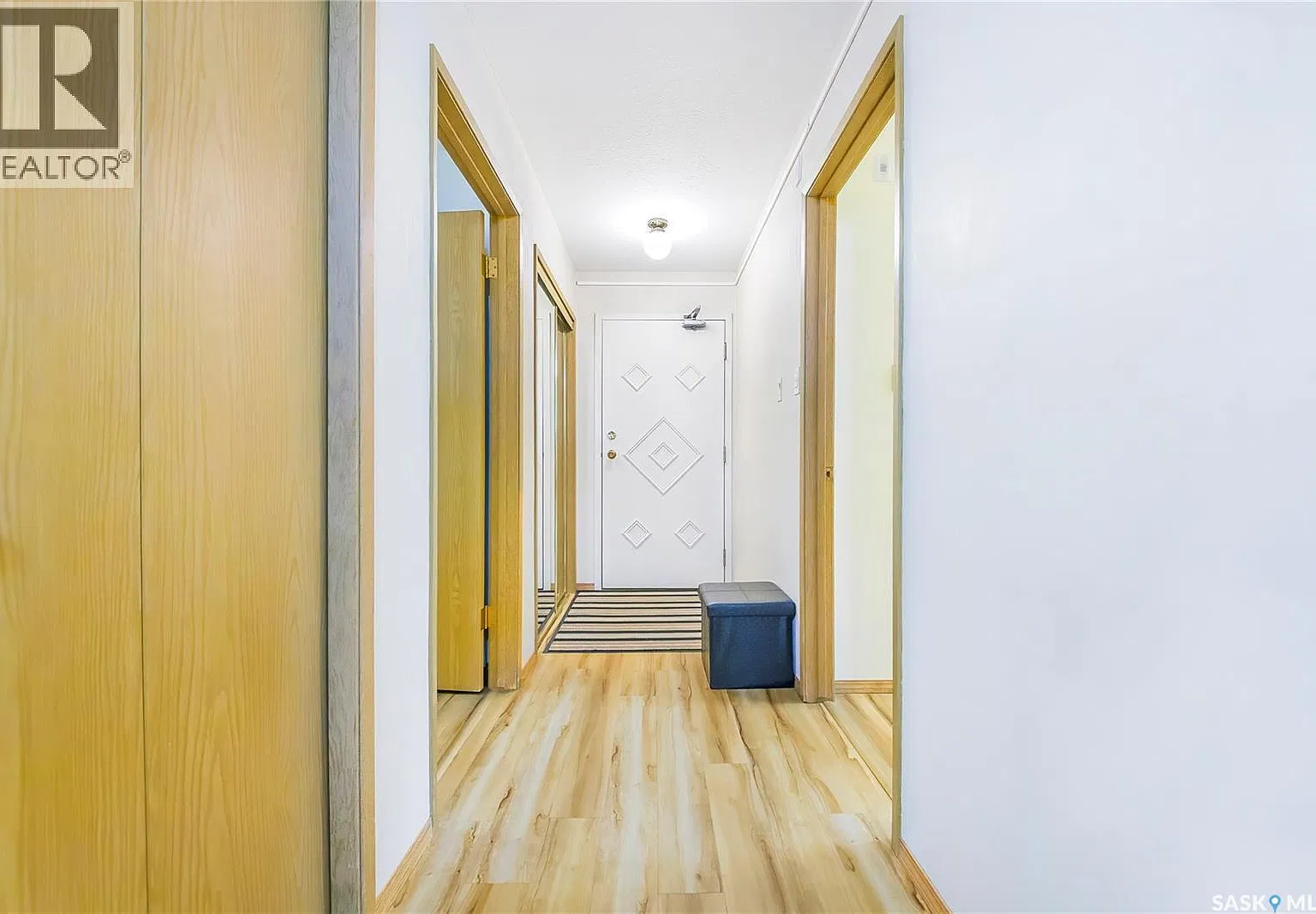 3140 Louise Street — Photo 3