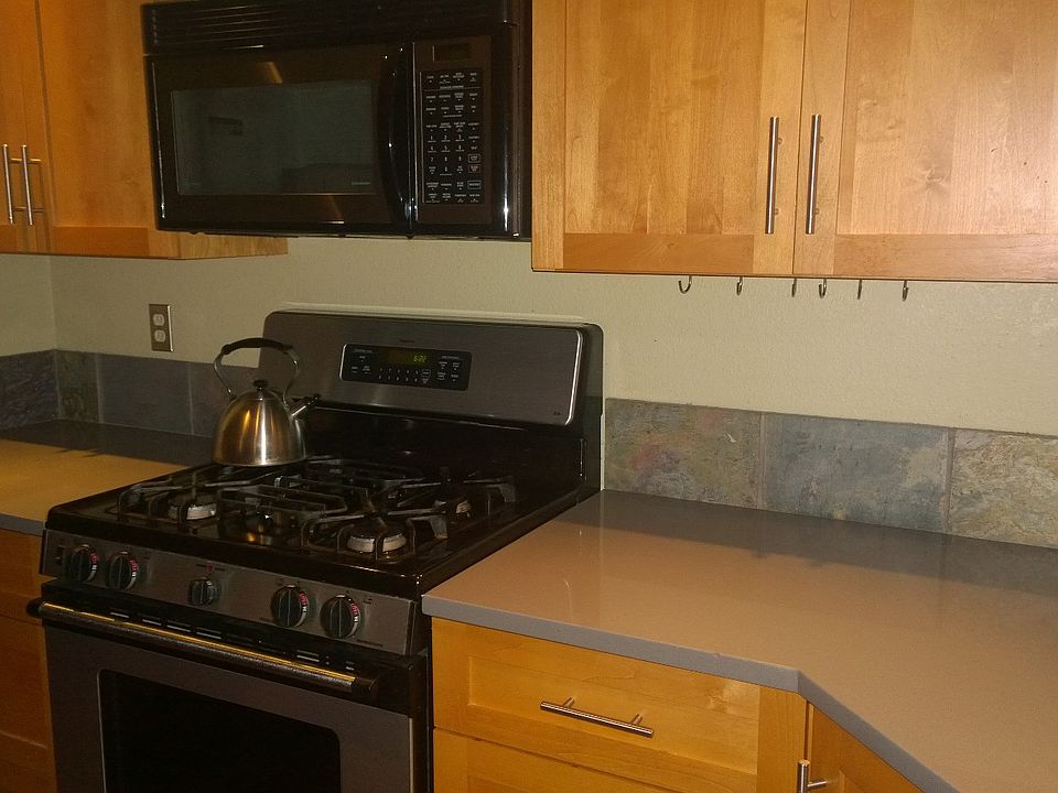 2nd image of 1421 Capri Ave