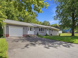 75 Longwood Dr, Chicopee, MA 01020