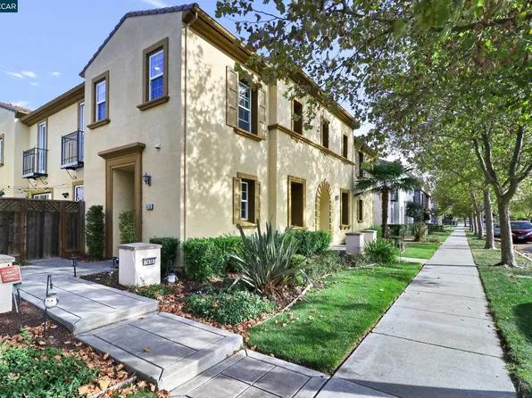 7438 Stoneleaf Rd, San Ramon, CA 94582