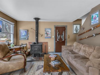 17 S Main St, Neihart, MT, 59465