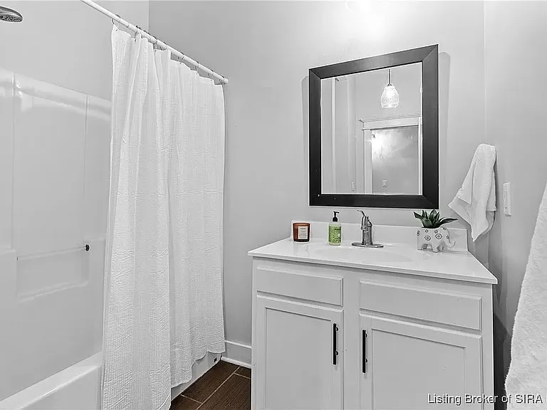 1744 Ekin Ave — Photo 25