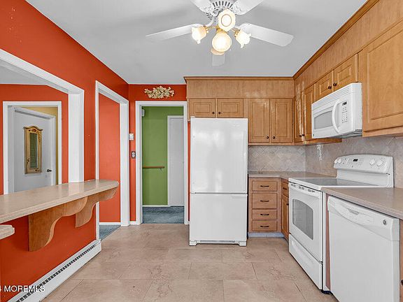4th image of 963 Argyll Circle #A