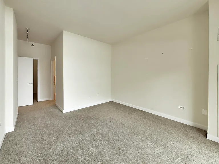 1322 S Prairie Ave #607 — Photo 13