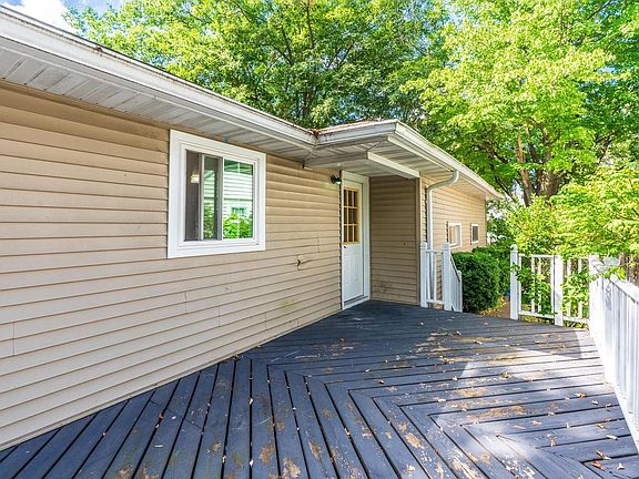 5th image of 809 N 8TH AVENUE