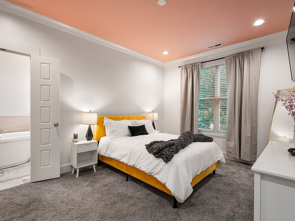 1st image of 1815 Ridley Blvd Room C